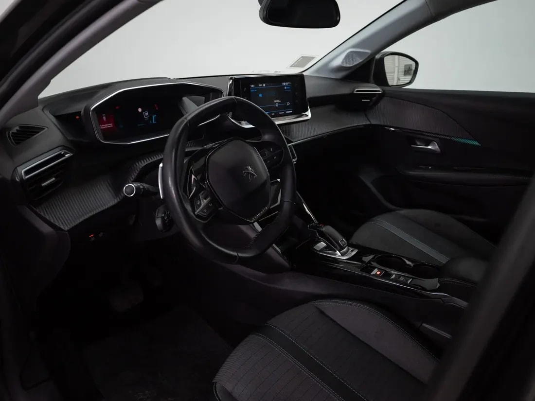 Peugeot 208 208 1.2 Allure Pack Puretech 130 At año 2022
