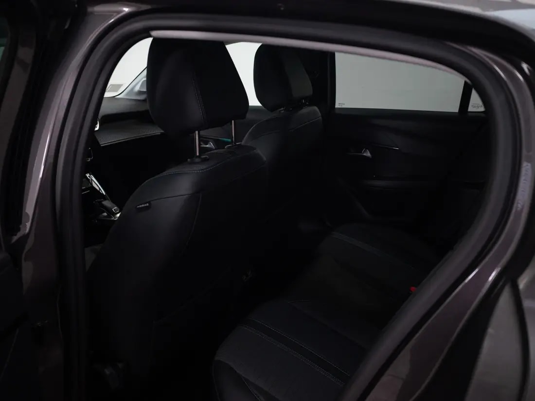 Peugeot 208 208 1.2 Allure Pack Puretech 130 At año 2022