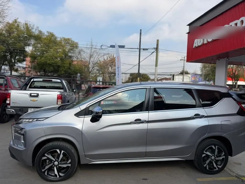 Mitsubishi Xpander Glx año 2024