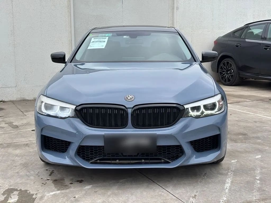 BMW 520 2.0 Executive 4x2 At 4p año 2020