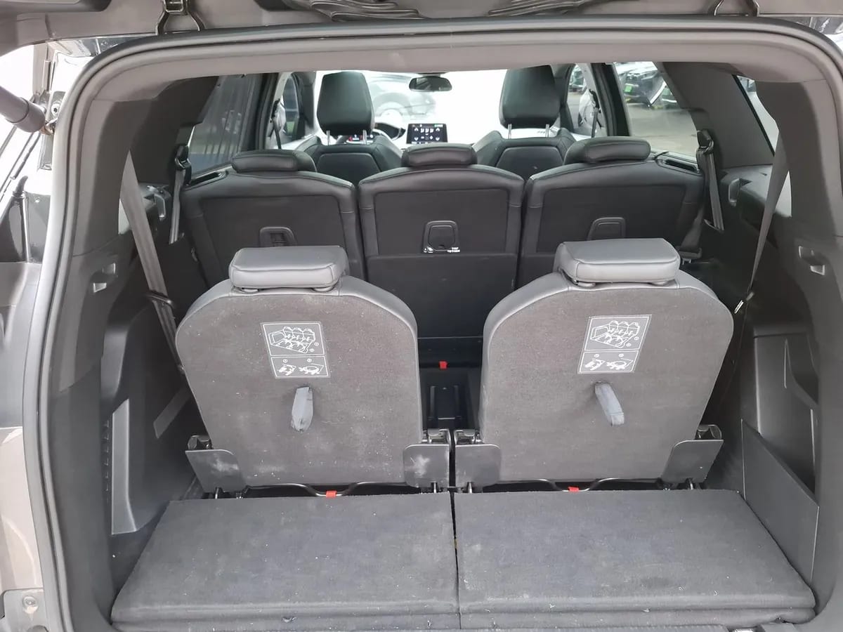 Peugeot 5008 2.0 Gt Bluehdi 180 Eat8 5p año 2020