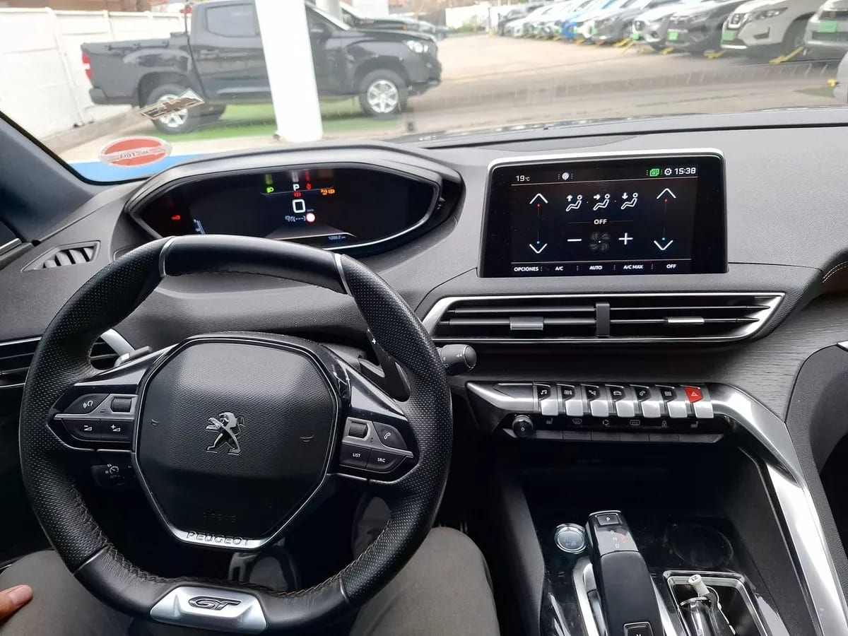 Peugeot 5008 2.0 Gt Bluehdi 180 Eat8 5p año 2020
