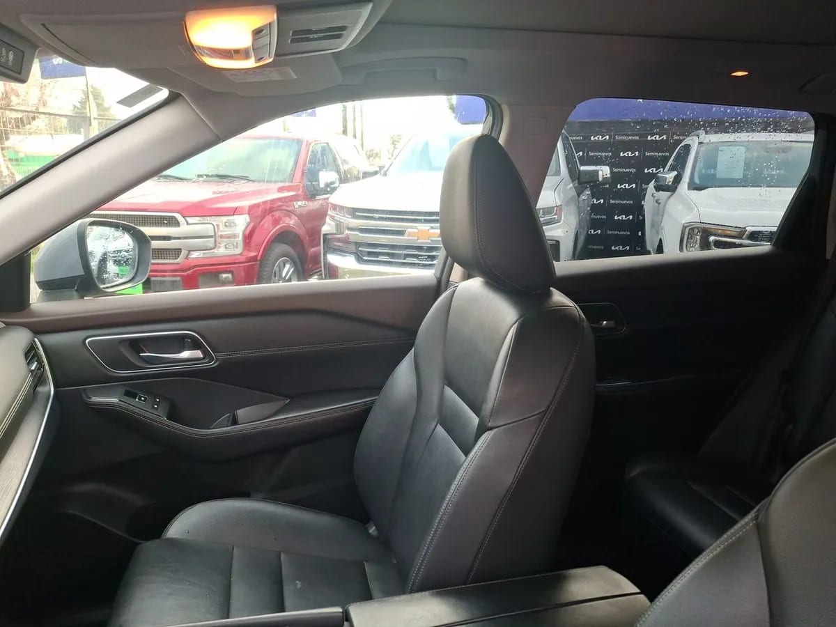 Nissan X-Trail 2.5 Exclusive 4x4 3row Cvt At 5p año 2024