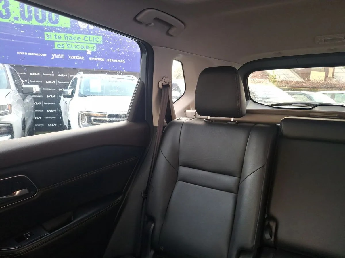 Nissan X-Trail 2.5 Exclusive 4x4 3row Cvt At 5p año 2024