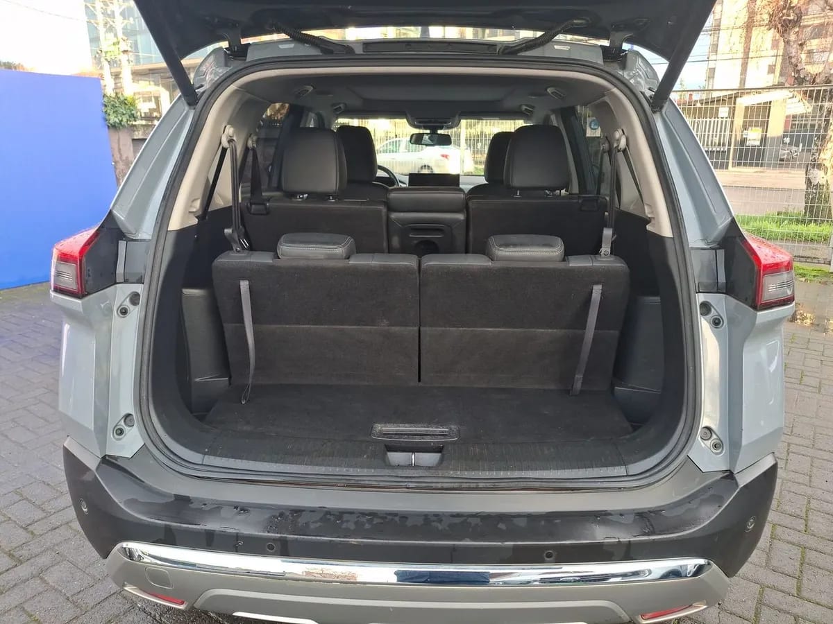 Nissan X-Trail 2.5 Exclusive 4x4 3row Cvt At 5p año 2024