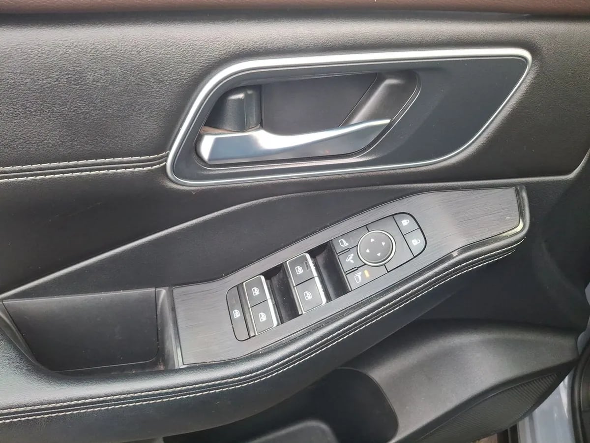 Nissan X-Trail 2.5 Exclusive 4x4 3row Cvt At 5p año 2024