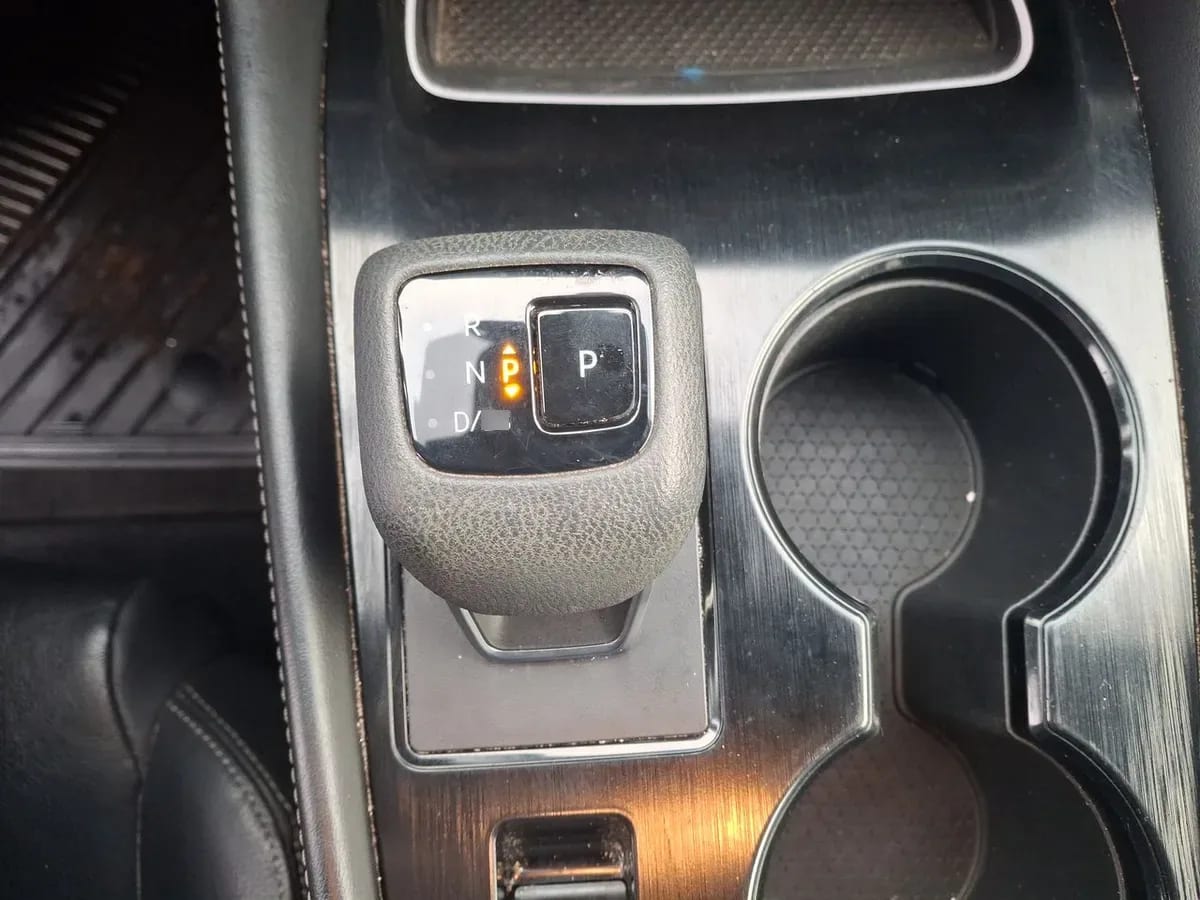 Nissan X-Trail 2.5 Exclusive 4x4 3row Cvt At 5p año 2024