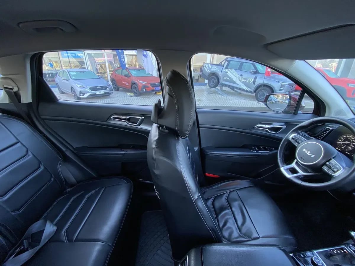 Kia Sportage 2.0 Ex Benc Awd 6at 5p año 2023