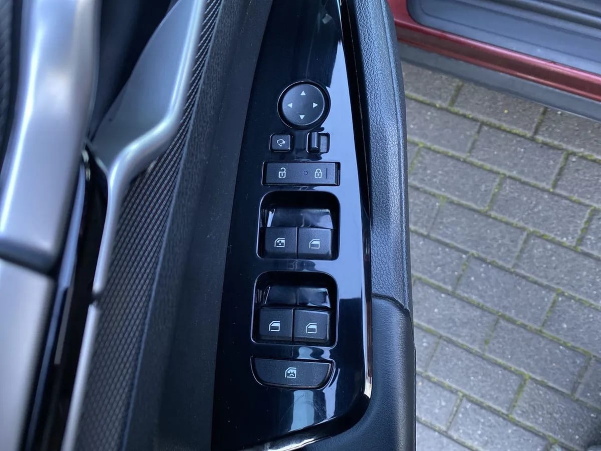 Kia Sportage 2.0 Ex Benc Awd 6at 5p año 2023