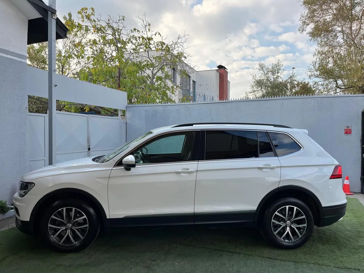 Volkswagen Tiguan 2.0 Tdi Dsg Comfortline 7a 4motion año 2019