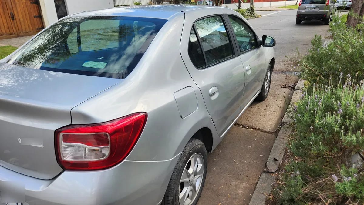 Renault Symbol 1.6 Privilege Mt año 2014
