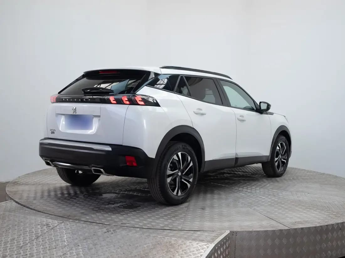 Peugeot 2008 2008 1.2 Allure Pack Puretech 130 At año 2023