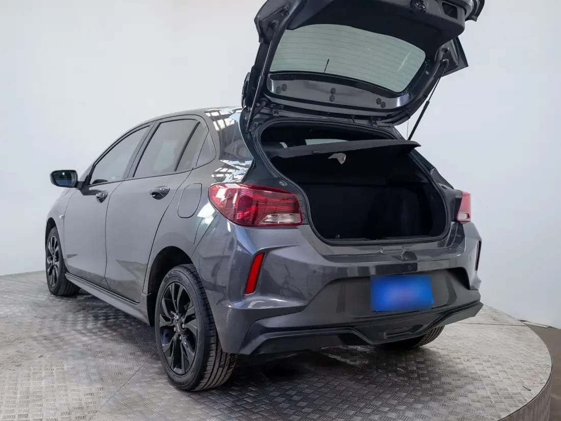 Chevrolet Onix Onix 1.0 Hb Rs P2 Mt año 2024