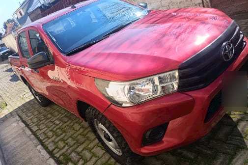 Toyota Hilux 2.4 4×4 Mt Sr Diesel año 2020