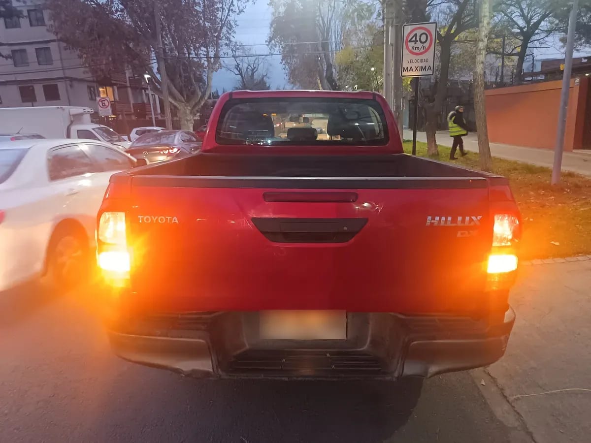 Toyota Hilux 2.4 4×4 Mt Sr Diesel año 2020