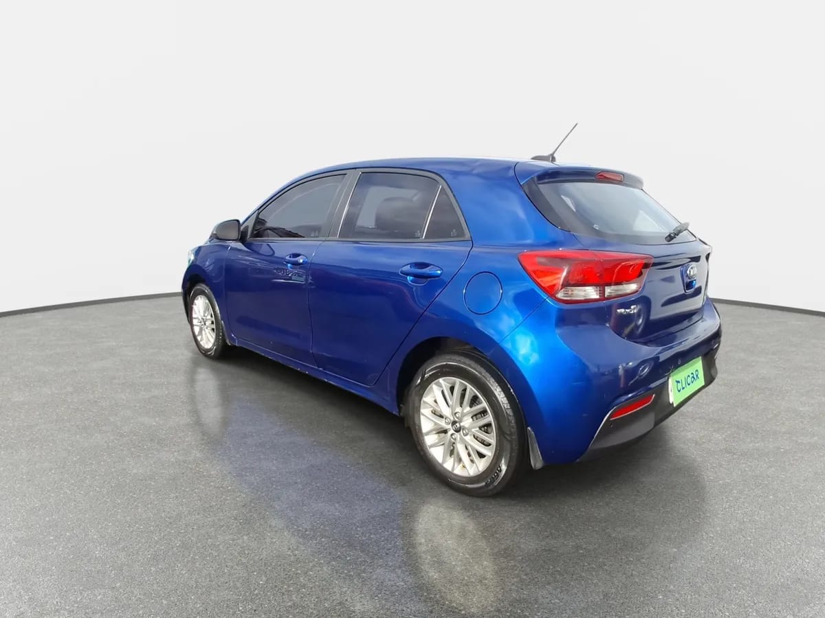 Kia Rio 5 1.4 Ex 4x2 Ac Ci 6mt 5p año 2021