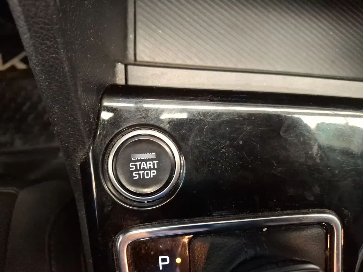Kia Sportage 2.0 Ex Dies 2wd 8at 5p año 2023