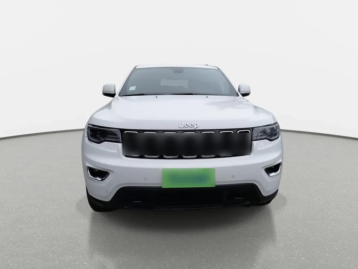 Jeep Grand Cherokee 3.6 Laredo 4x2 At 5p año 2019