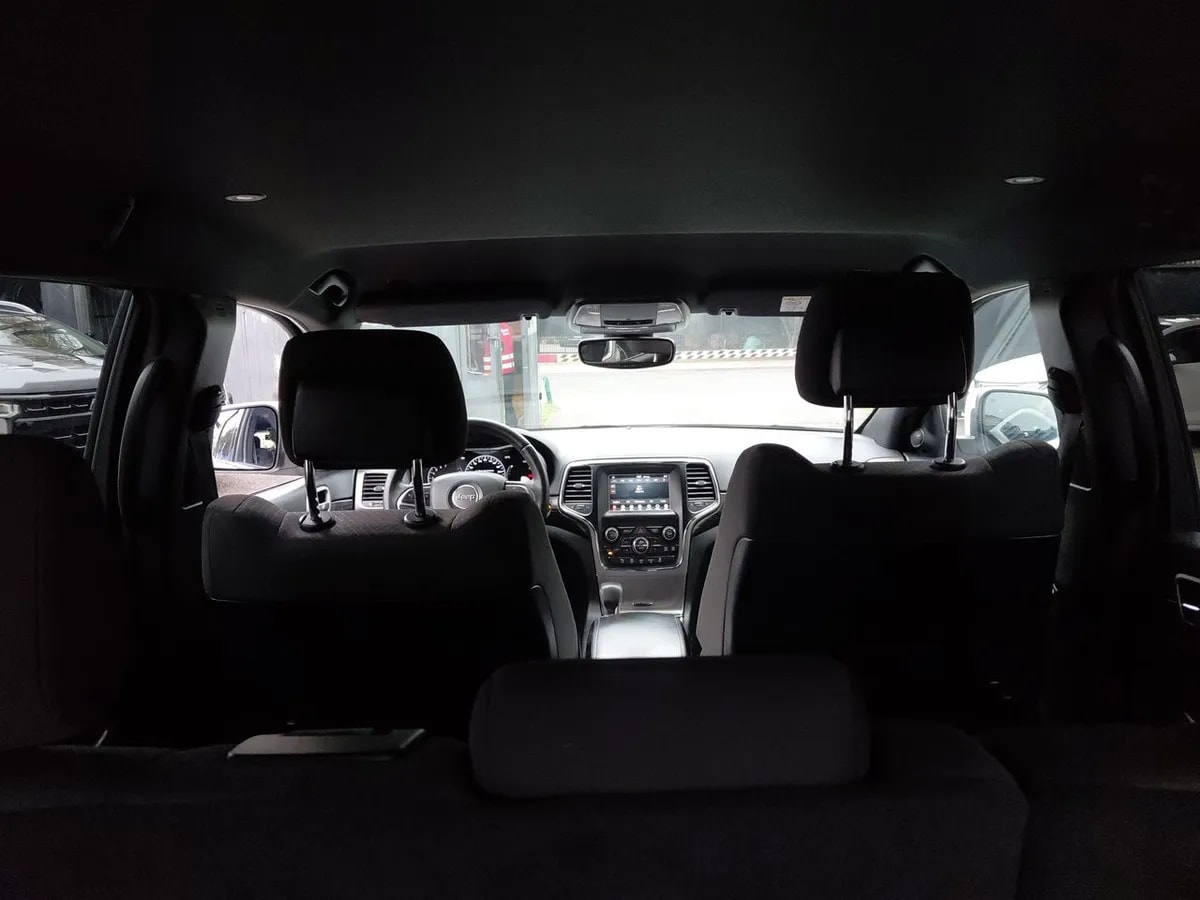 Jeep Grand Cherokee 3.6 Laredo 4x2 At 5p año 2019