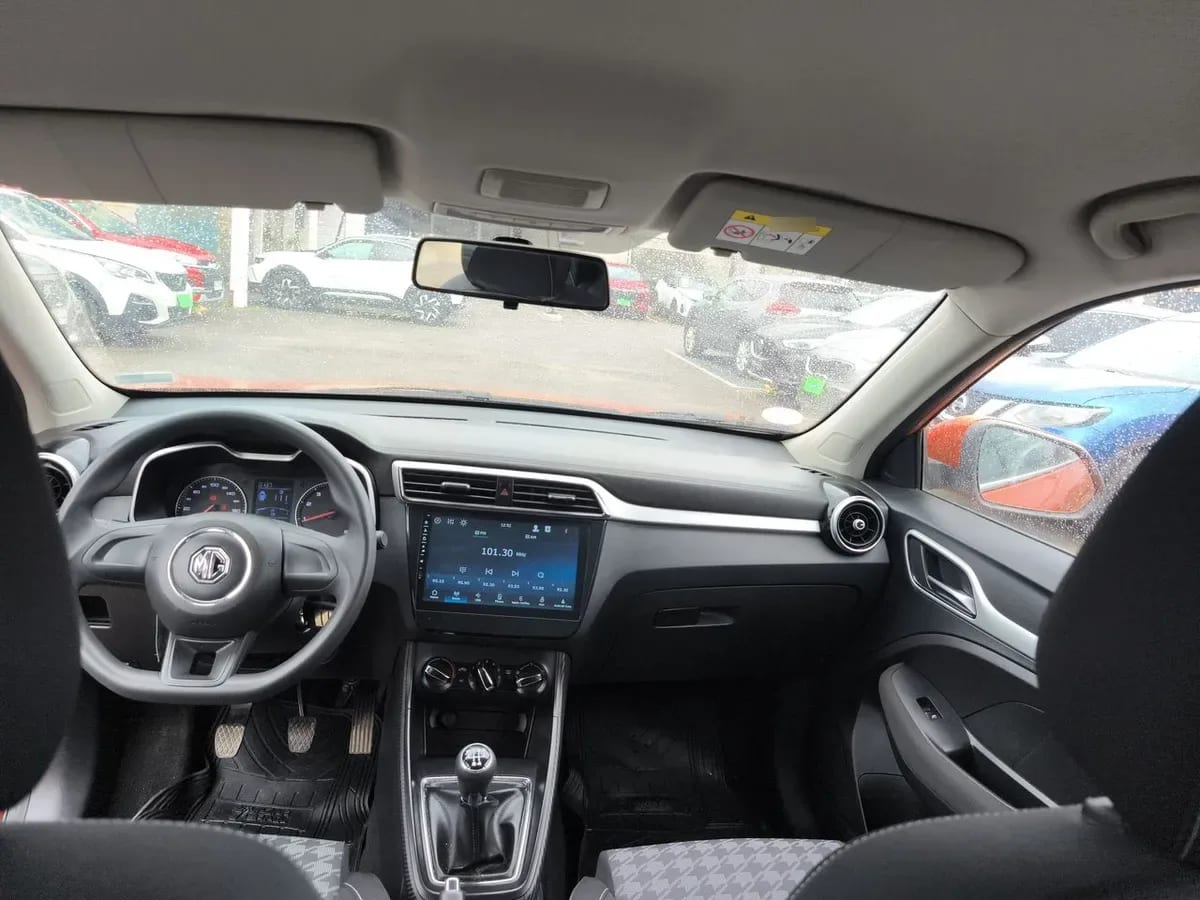 MG Mg Zs 1.5 Std Plus 4x2 Mt 5p año 2024