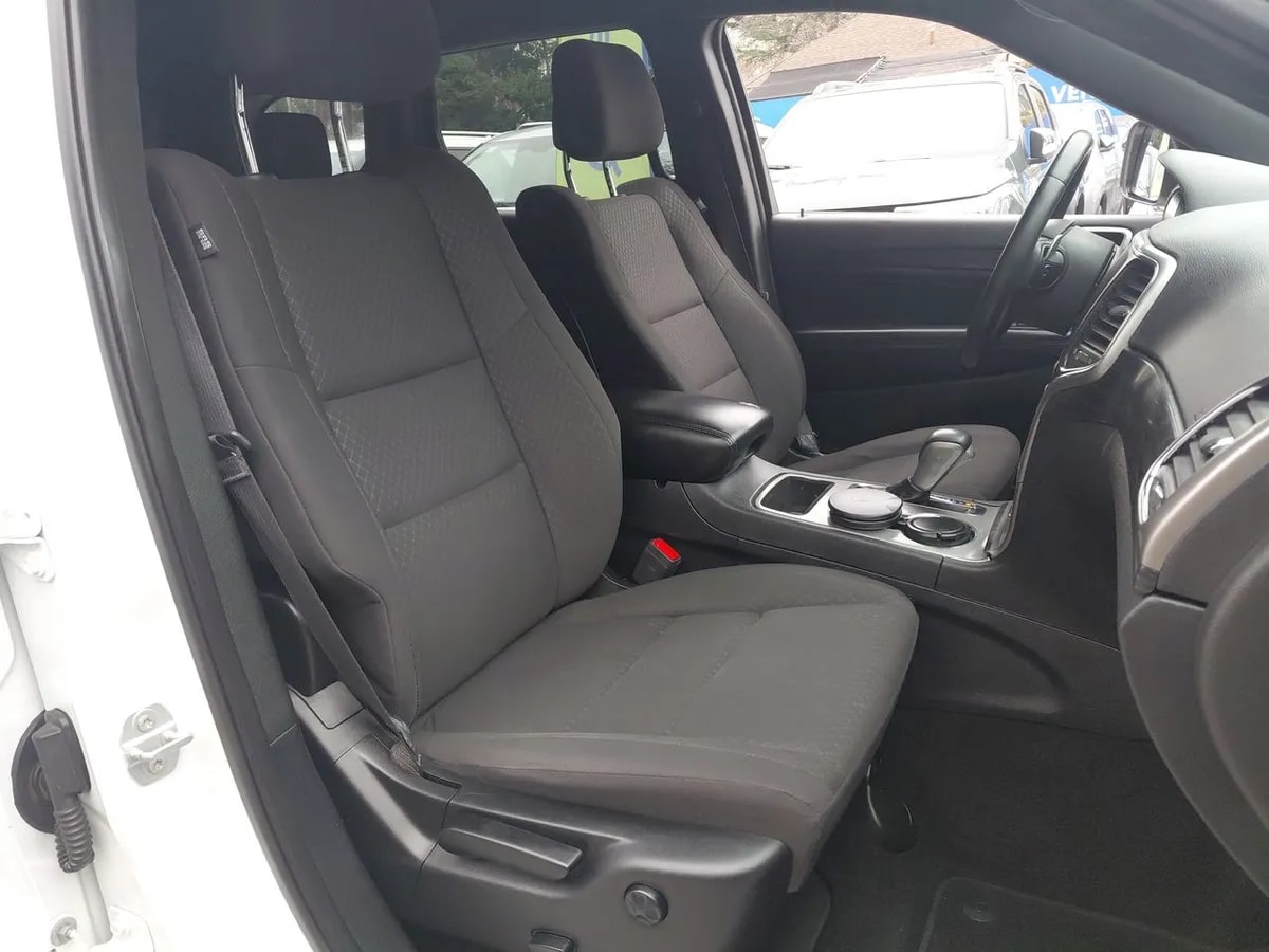 Jeep Grand Cherokee 3.6 Laredo 4x2 At 5p año 2019