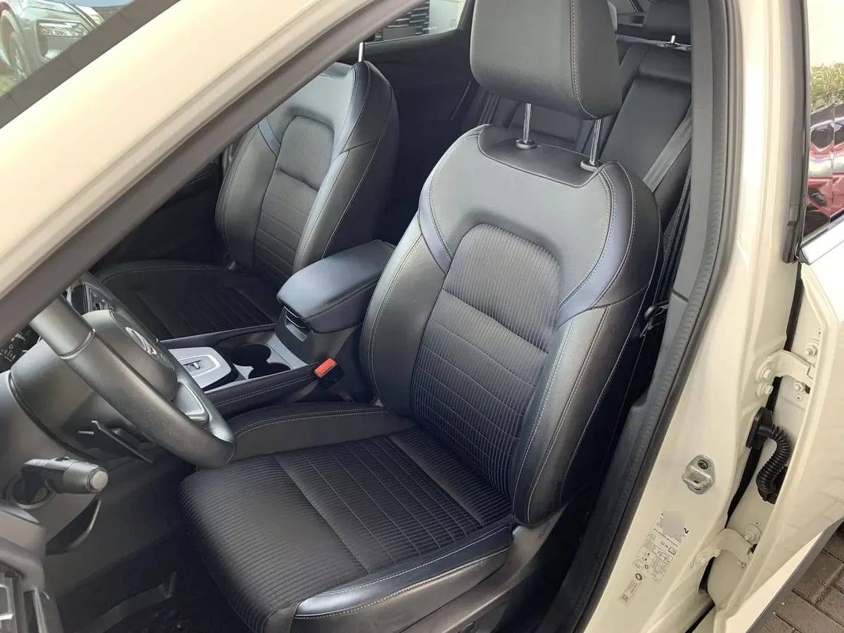 Nissan Qashqai 1.3t Advance 2wd Cvt At 5p año 2025