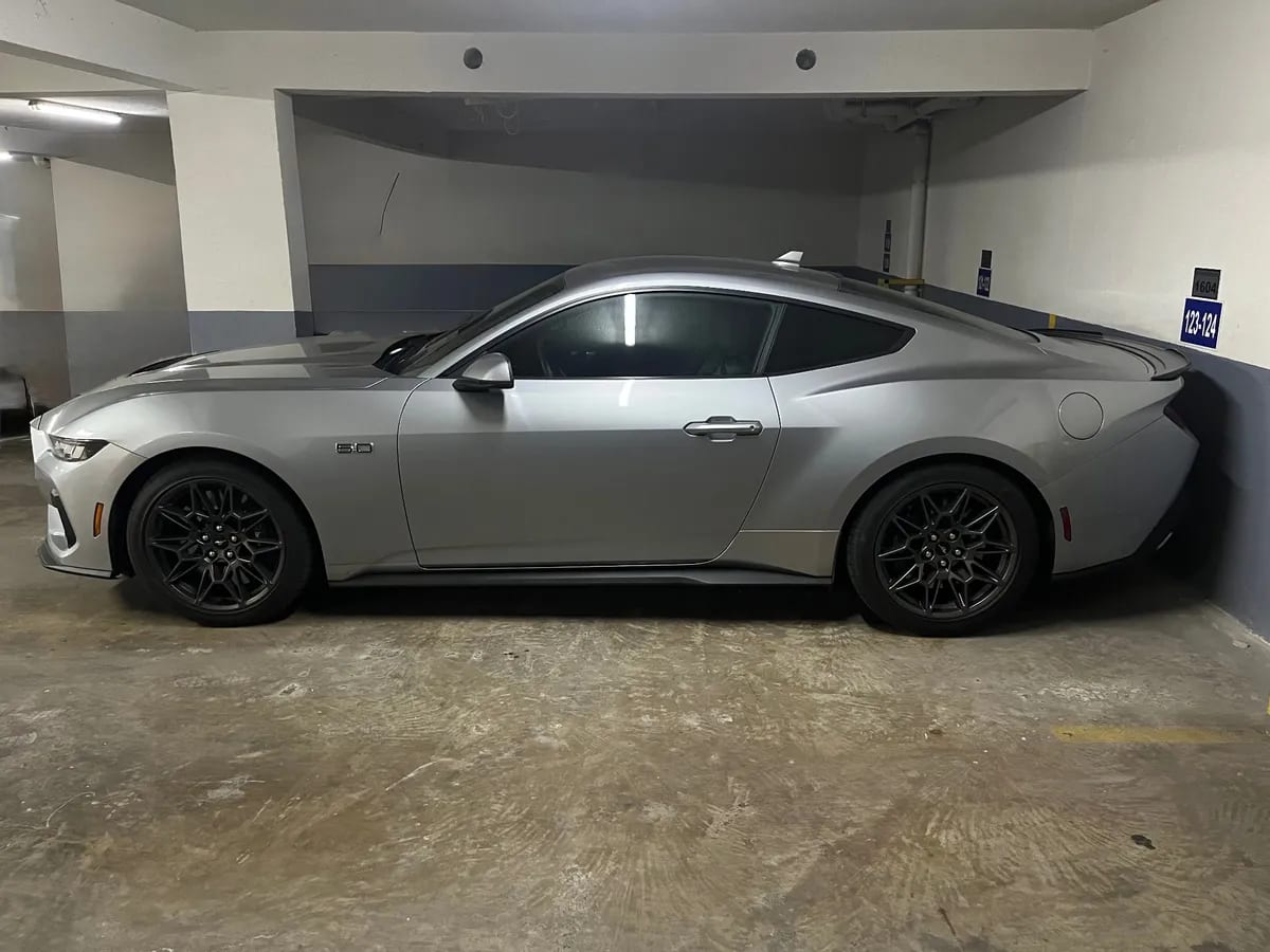 FORD MUSTANG 5.0 Gt Premium At año 2024