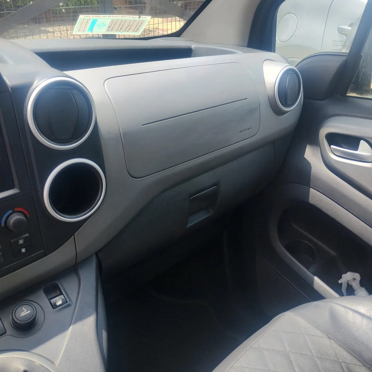 PEUGEOT TEPEE 1.6 Mi-Vie Allure Hdi 92hp 7p Mt Diesel año 2017