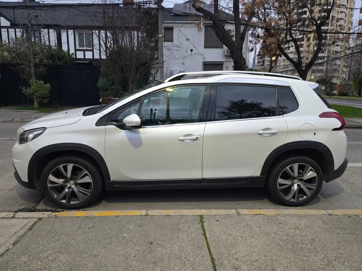 PEUGEOT 2008 1.5 Gt-Line Bluehdi 130 At Diesel año 2020