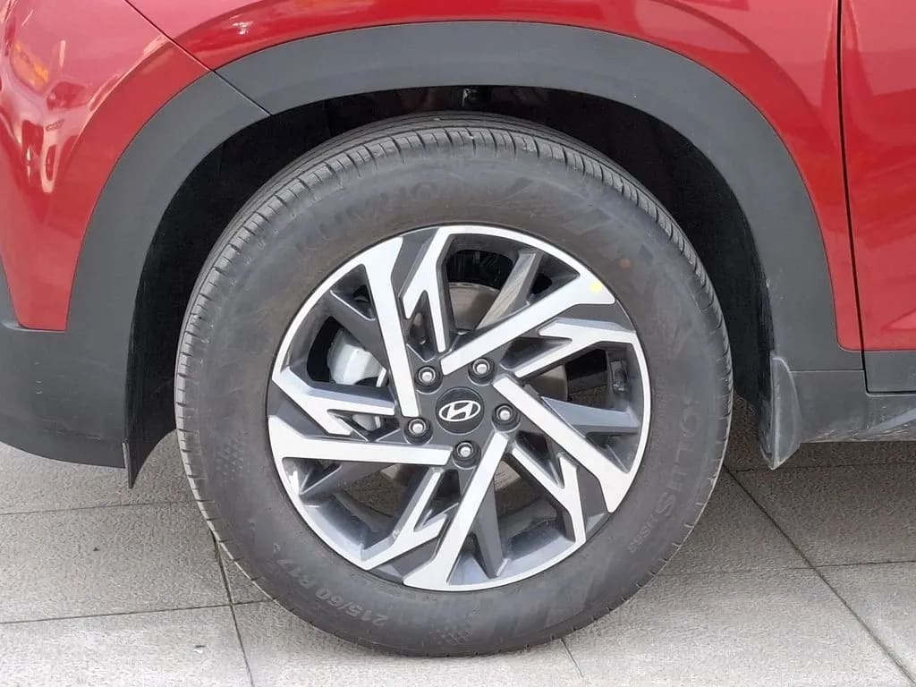 Hyundai Creta 1.5 Plus Su2i 4x2 Mt 5p año 2026