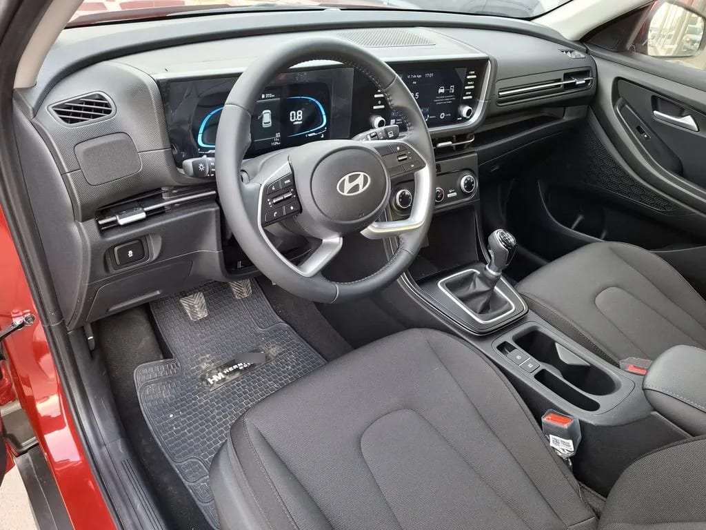 Hyundai Creta 1.5 Plus Su2i 4x2 Mt 5p año 2026