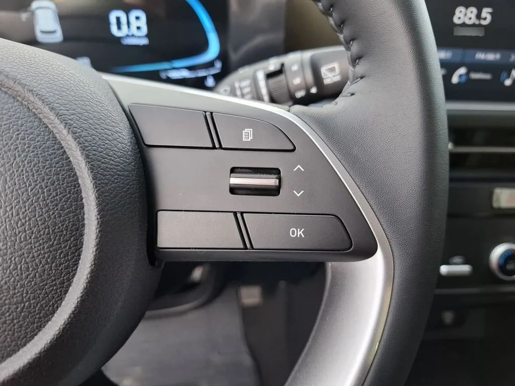 Hyundai Creta 1.5 Plus Su2i 4x2 Mt 5p año 2026