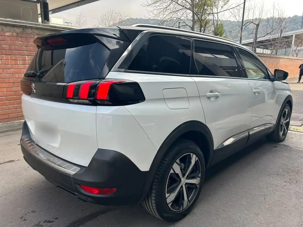 Peugeot 5008 1.6 Allure 4x2 Thp 165 Eat6 5p año 2020