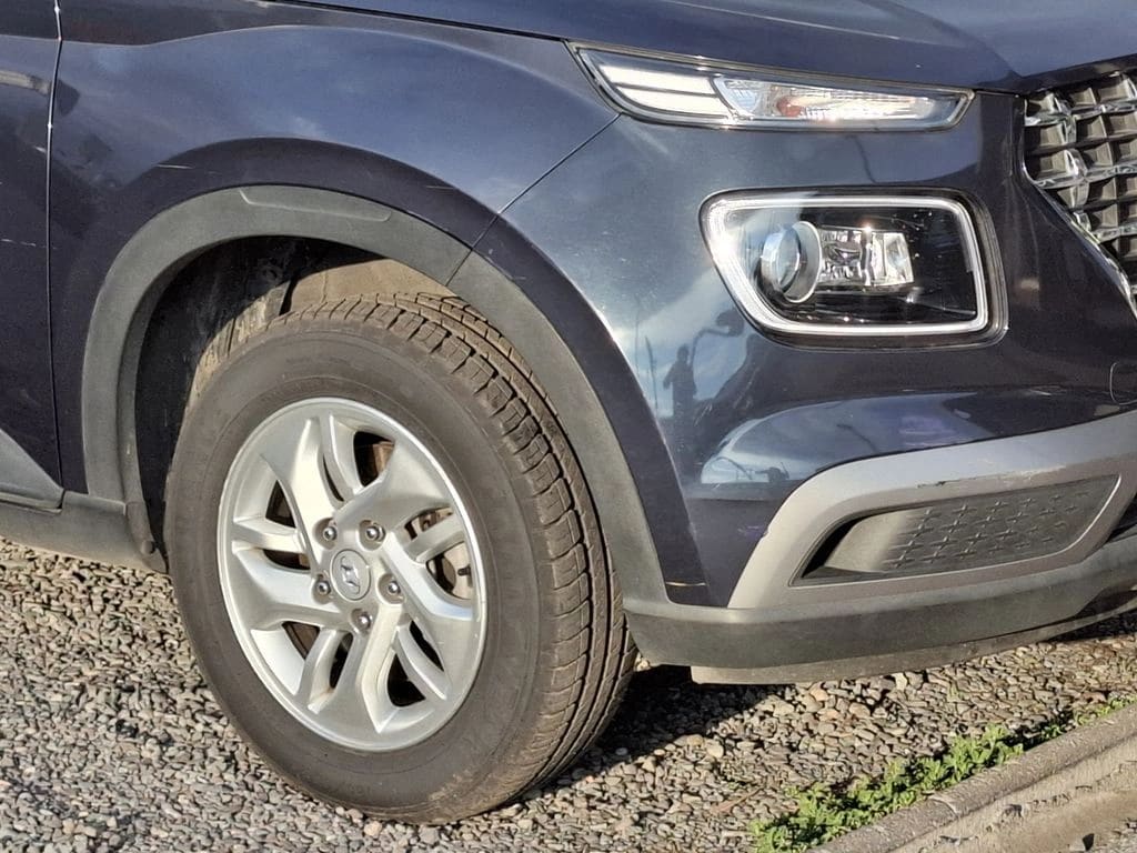 Hyundai Venue 1.6 Qx Value 4x2 Mt 5p año 2022