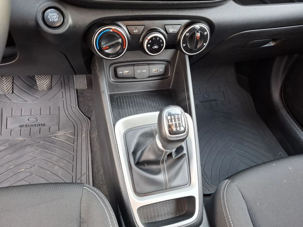 Hyundai Venue 1.6 Qx Value 4x2 Mt 5p año 2022