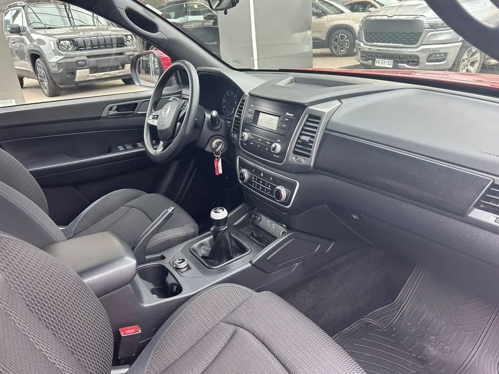 Ssangyong Musso 2.2 Glx Mt 4x4 Diesel año 2024