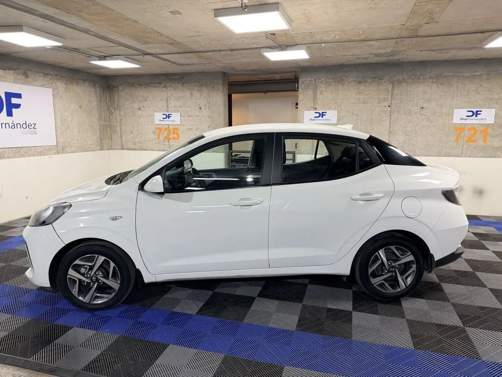 Hyundai Grand I10 1.2 Plus 4x2 Hb Mt 5p año 2024