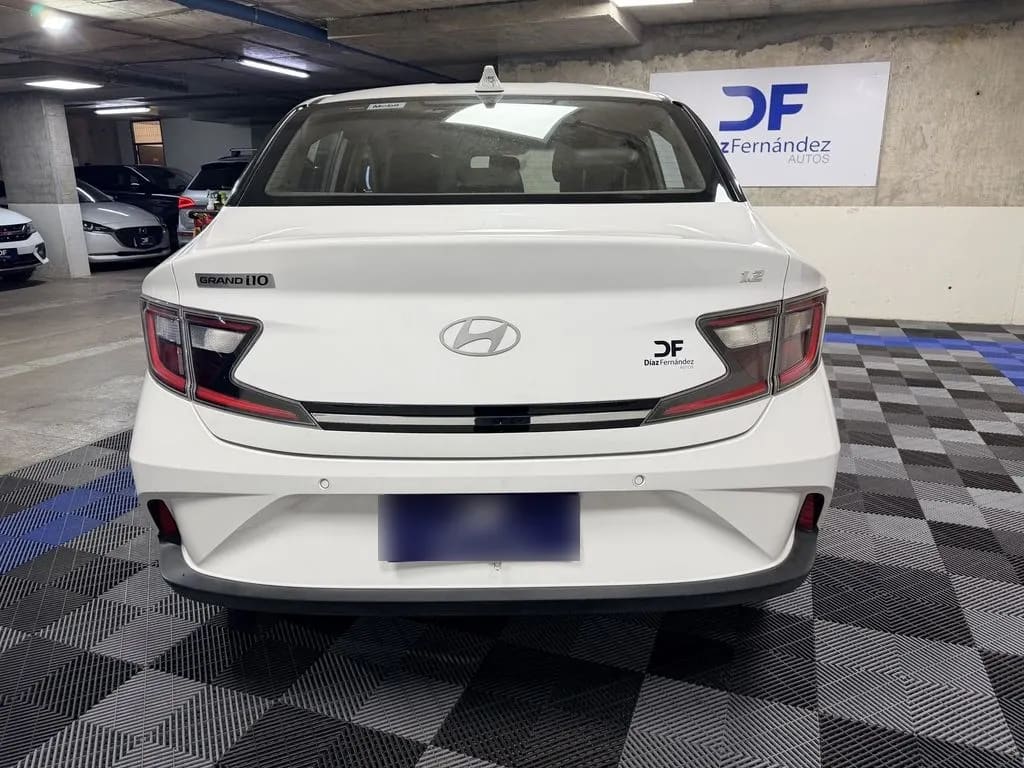 Hyundai Grand I10 1.2 Plus 4x2 Hb Mt 5p año 2024
