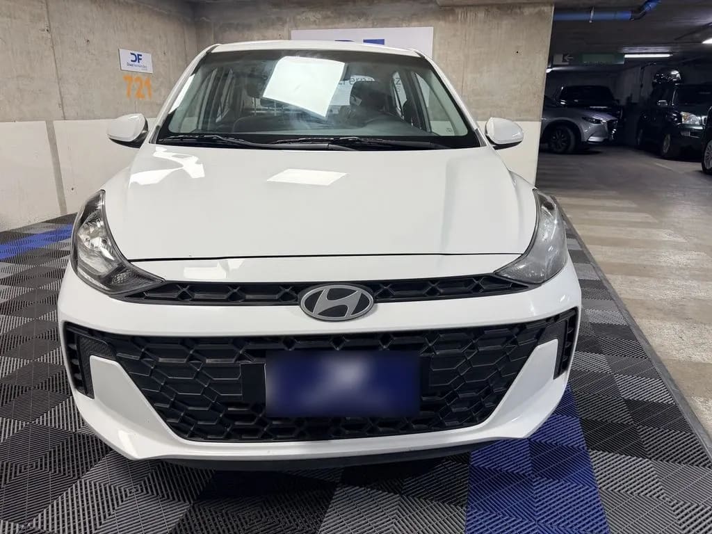 Hyundai Grand I10 1.2 Plus 4x2 Hb Mt 5p año 2024