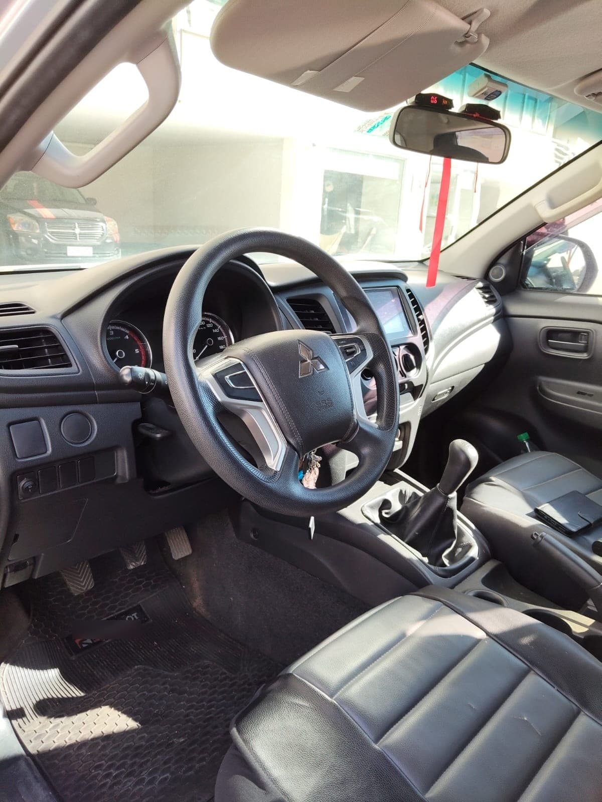 MITSUBISHI L200 2.4 Td Dakar Crs Hp At 4x4 Diesel año 2022