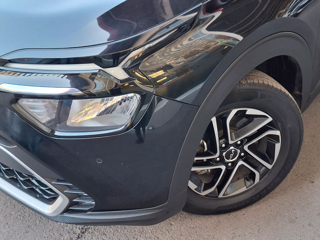 Kia Carens 1.4 Ex 7dct Turbo-Gdi Full 7p año 2024