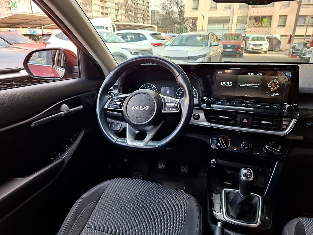 Kia Seltos Mpi 6mt 1.6 año 2022