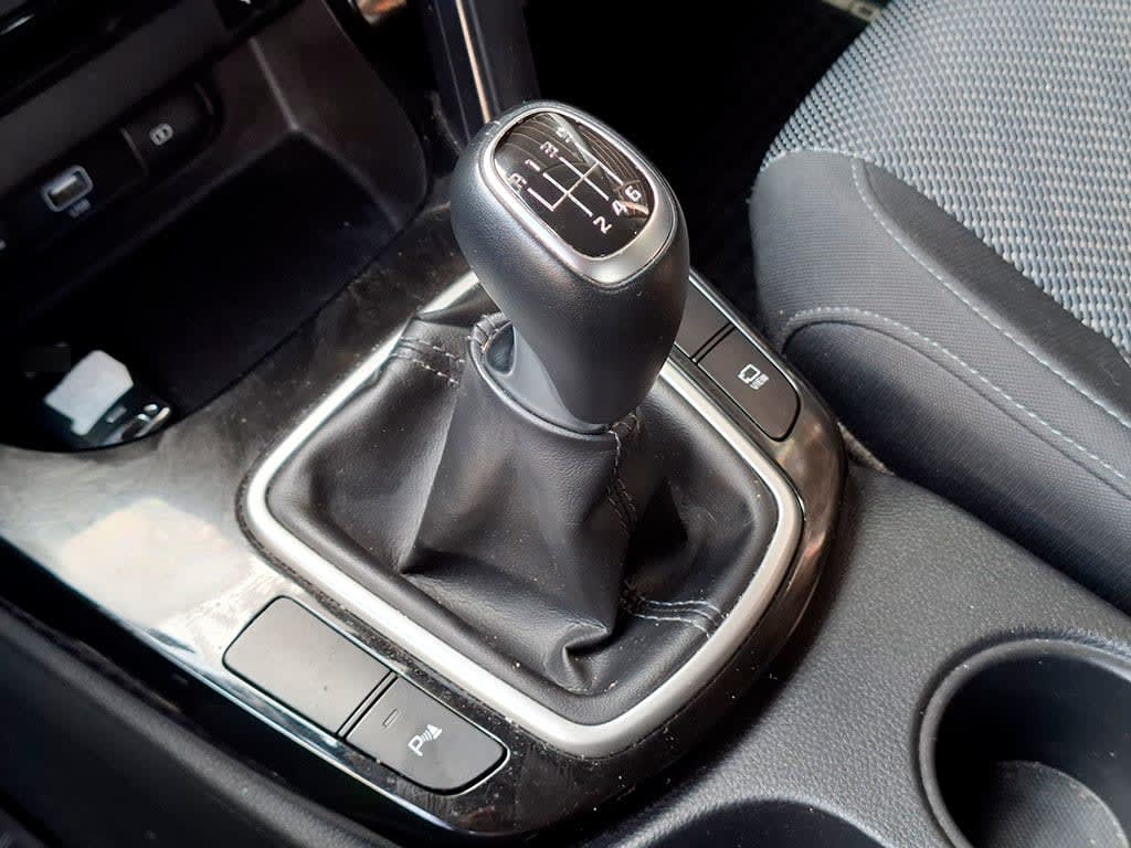 Kia Seltos Mpi 6mt 1.6 año 2022