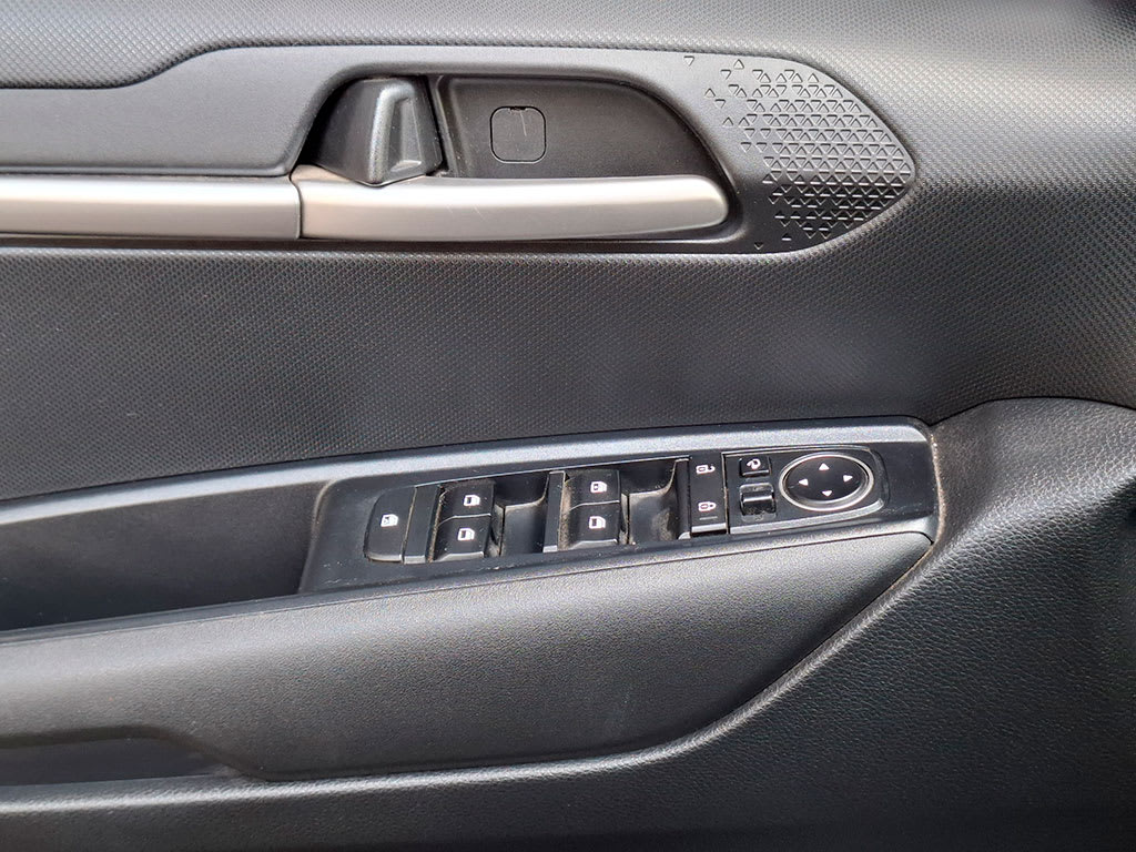 Kia Sonet Ex 1.5l 6mt Ri Full año 2024