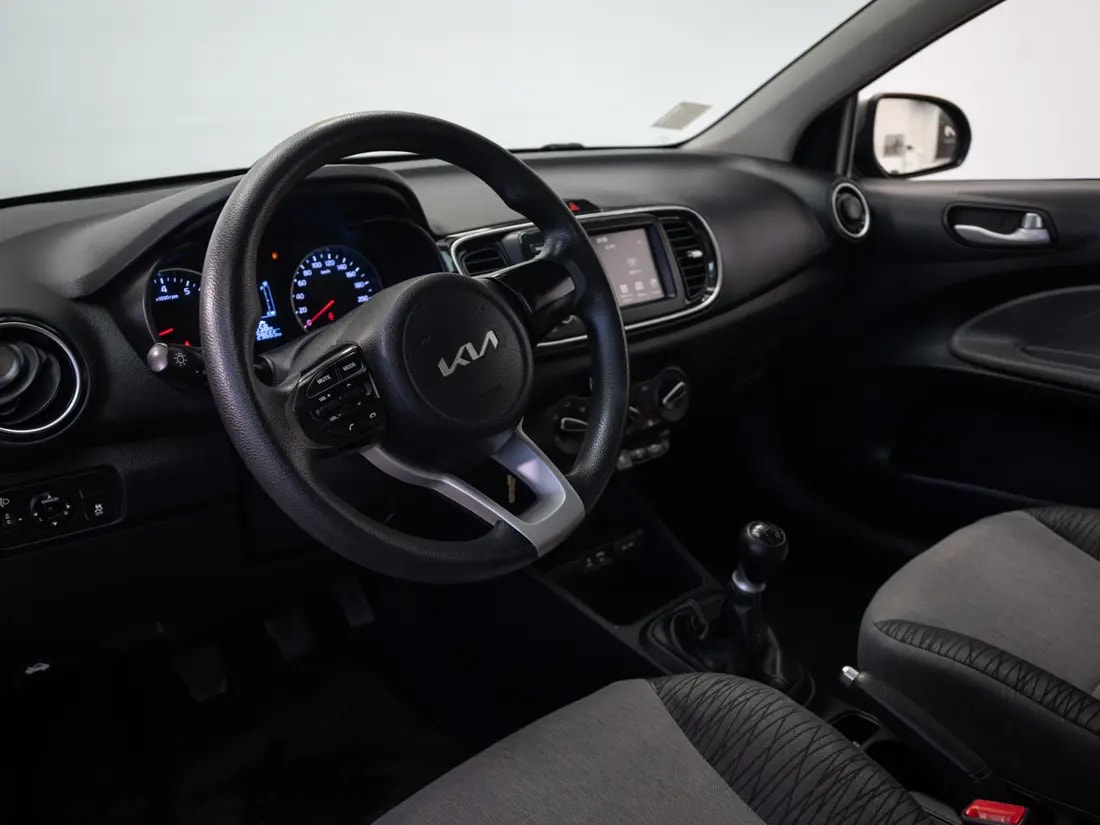 Kia Soluto 1.4 Lx Ac Mt año 2023