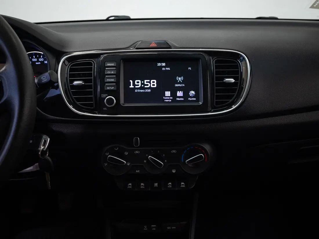 Kia Soluto 1.4 Lx Ac Mt año 2023