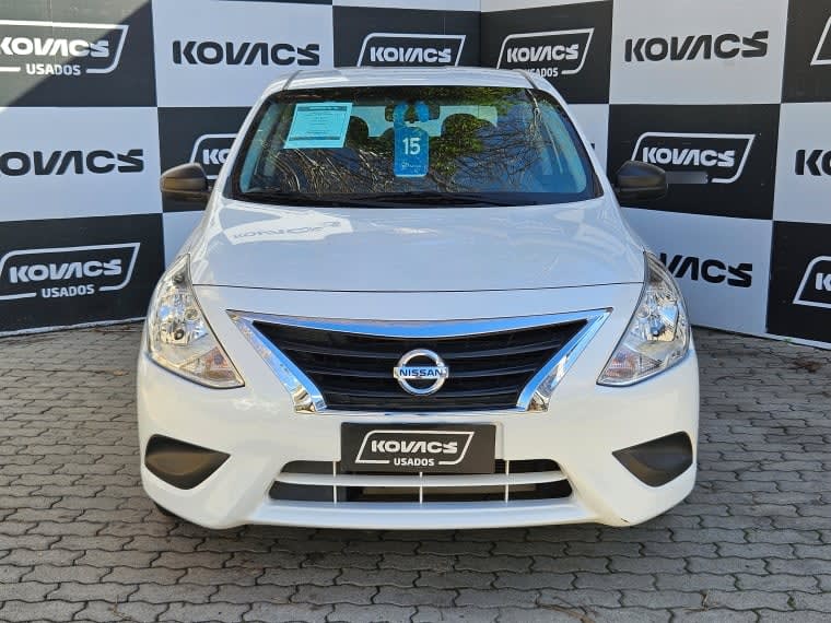 Nissan Versa 1.6 V-Drive Mt año 2022