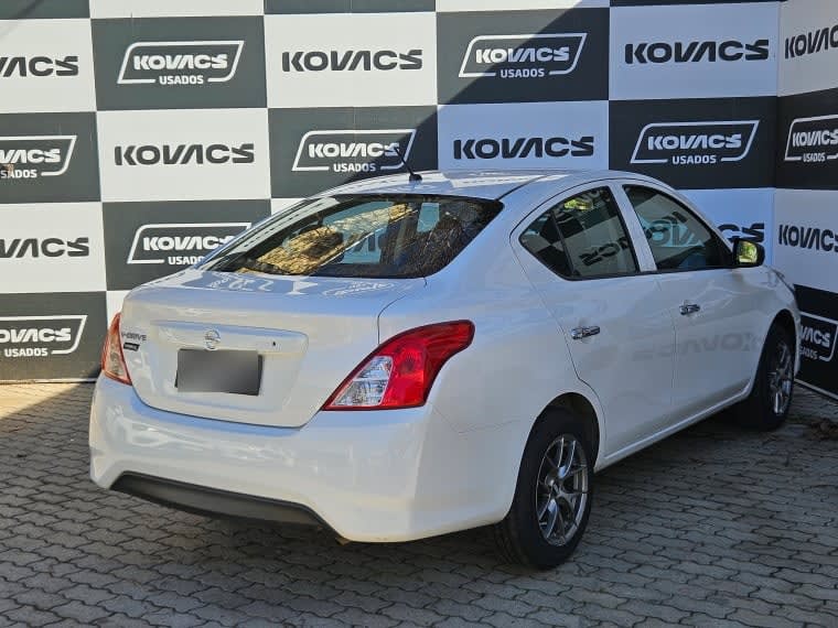 Nissan Versa 1.6 V-Drive Mt año 2022