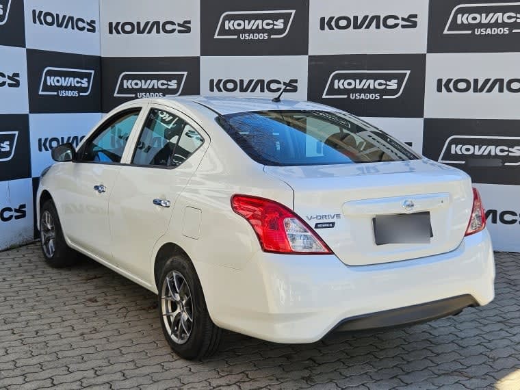 Nissan Versa 1.6 V-Drive Mt año 2022