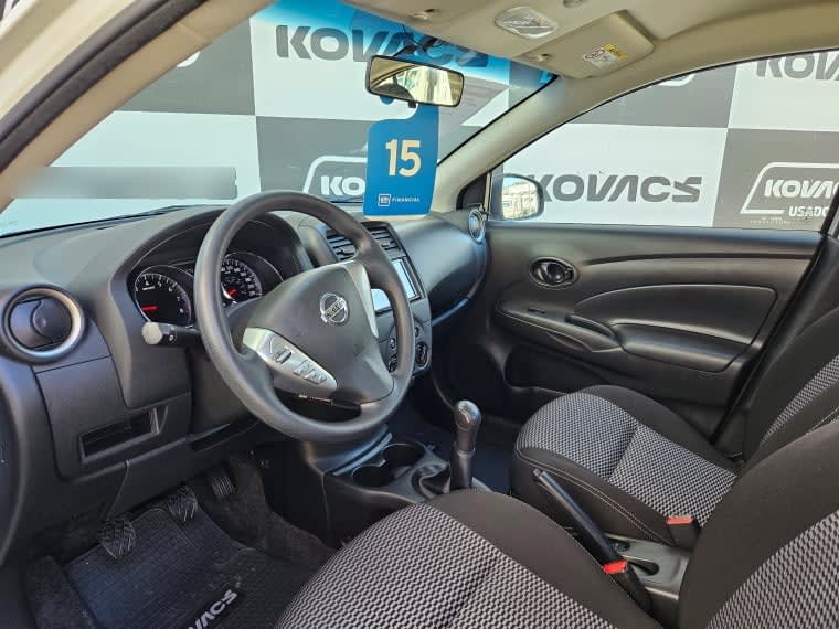 Nissan Versa 1.6 V-Drive Mt año 2022